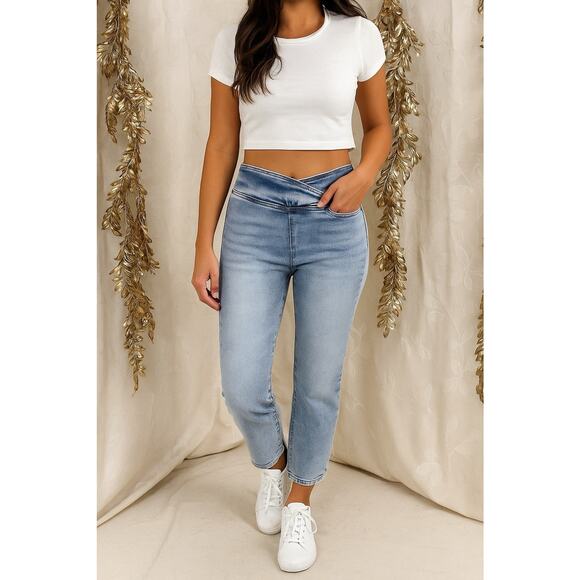 Risen Jeans‎ Women’s 5/27 Light Wash Crossover Waist Crop Denim Capri Acid Wash - Picture 1 of 14